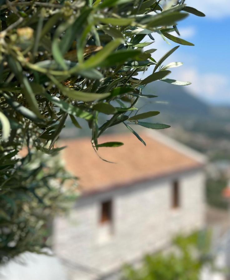 Annapolis Hotel Himare Buitenkant foto